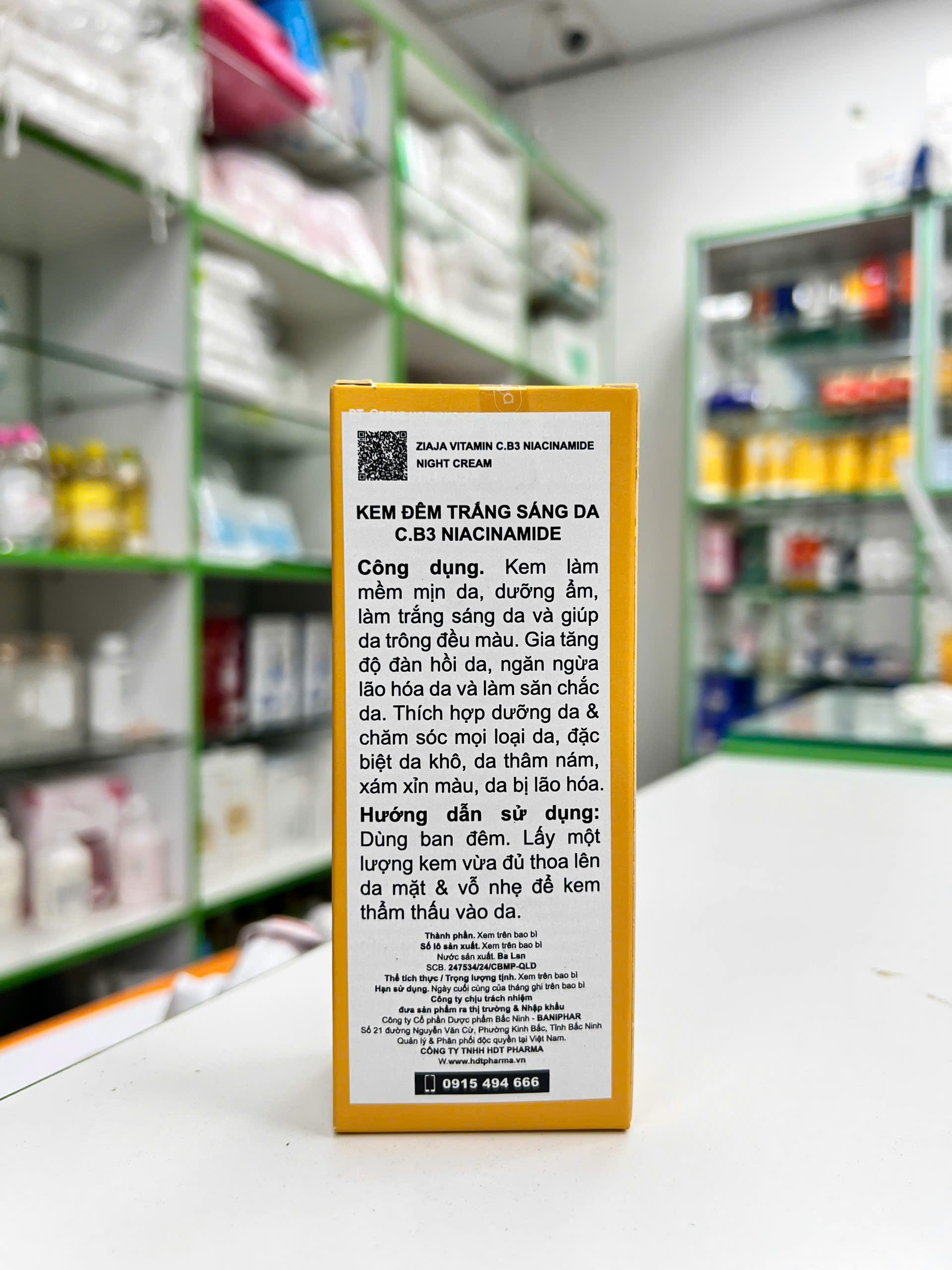 Kem Dưỡng Đêm Trắng Sáng Da C.B3 NIACINAMIDE — cận cảnh bao bì sản phẩm